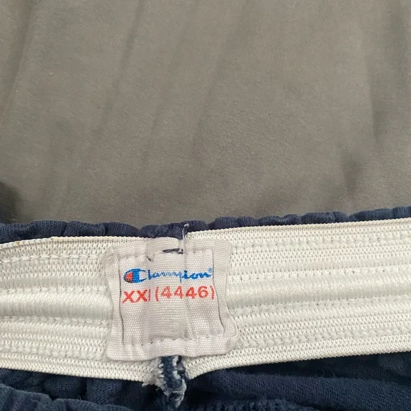 Unisex Vintage Champion Shorts - Picture 4 of 4